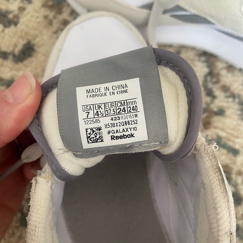 Reebok White and Gray Sneakers - Picture 4 of 7